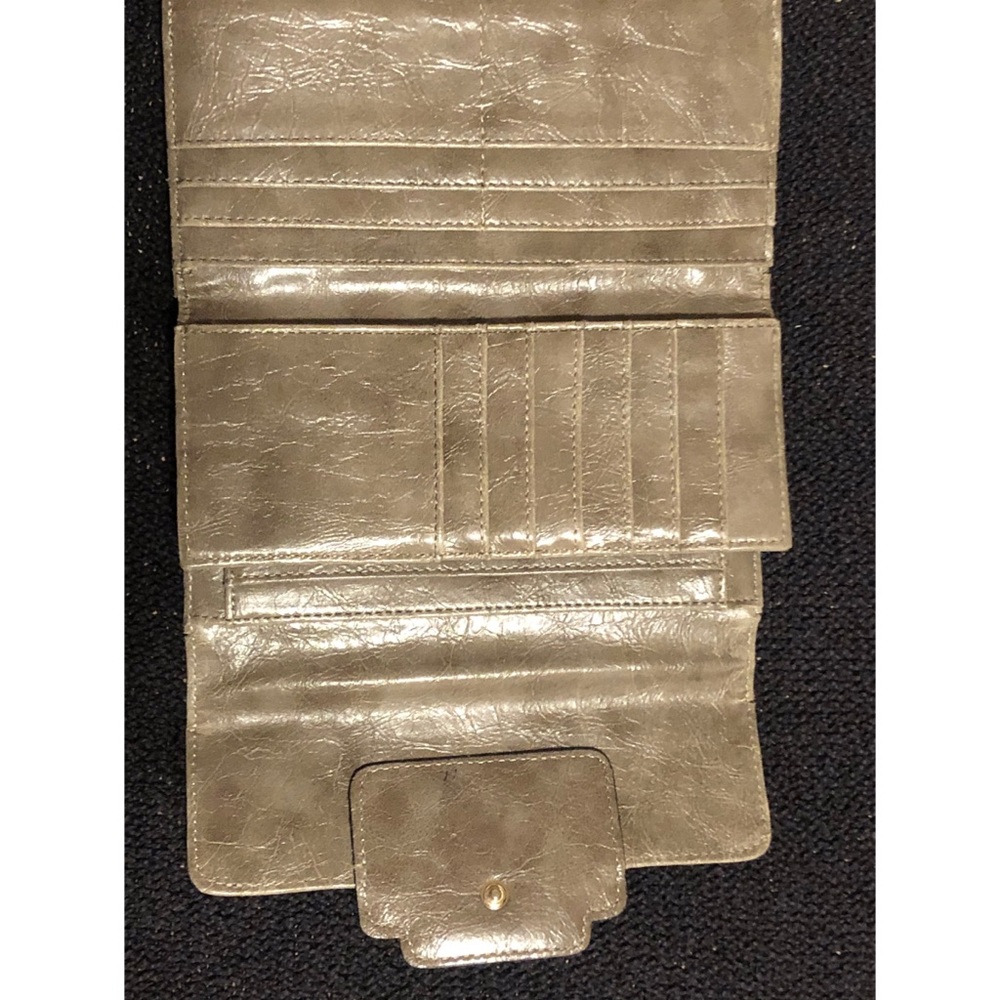 Guess Wallet - Picture 4 of 8